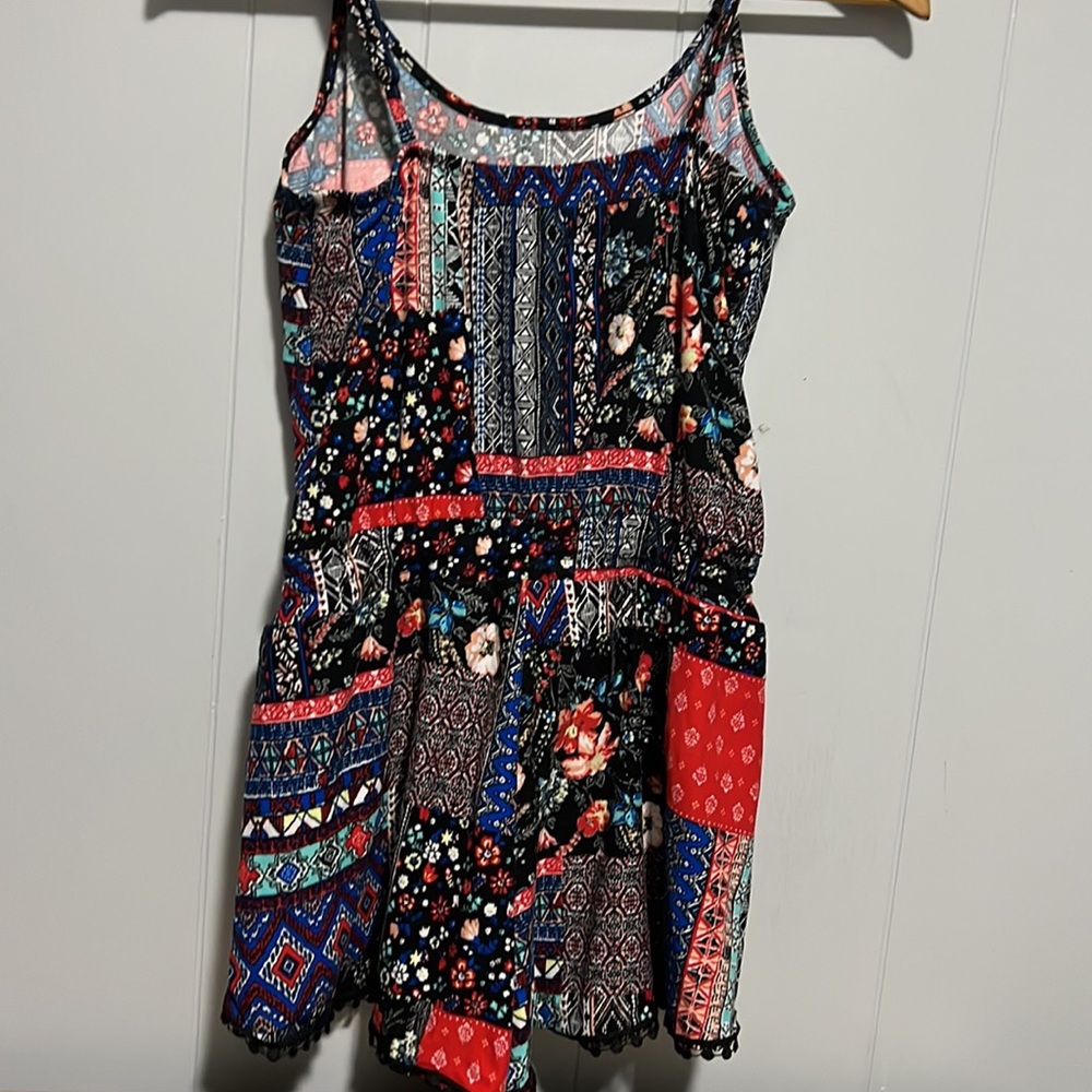 Floral Pattern Romper - Picture 3 of 3